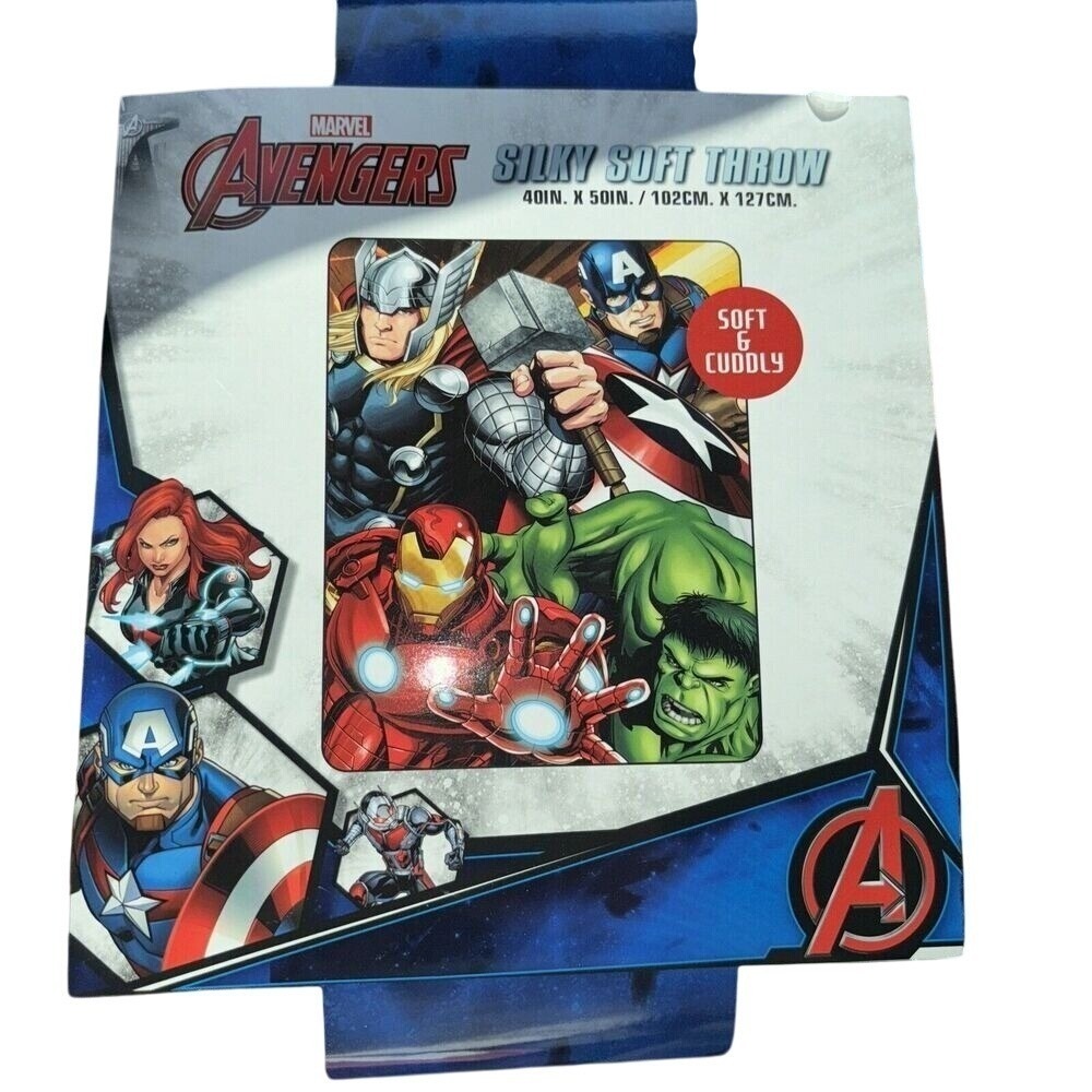 New, Perfect toddler gift! Marvel Avengers Silly Soft Throw